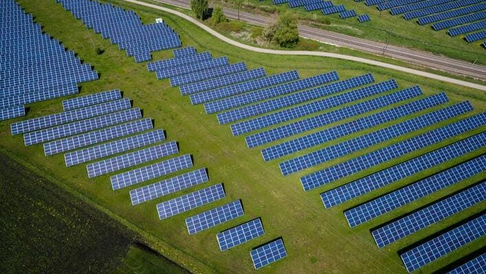 La Comisión Europea respalda los #PPA renovables como parte de la respuesta al aumento de los precios de la #energía
bit.ly/3m10lE3
