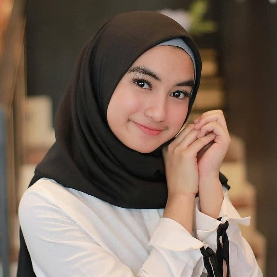ReelsWanita's tweet photo. #FotoProfilBaru https://t.co/NZPdQmbHnQ