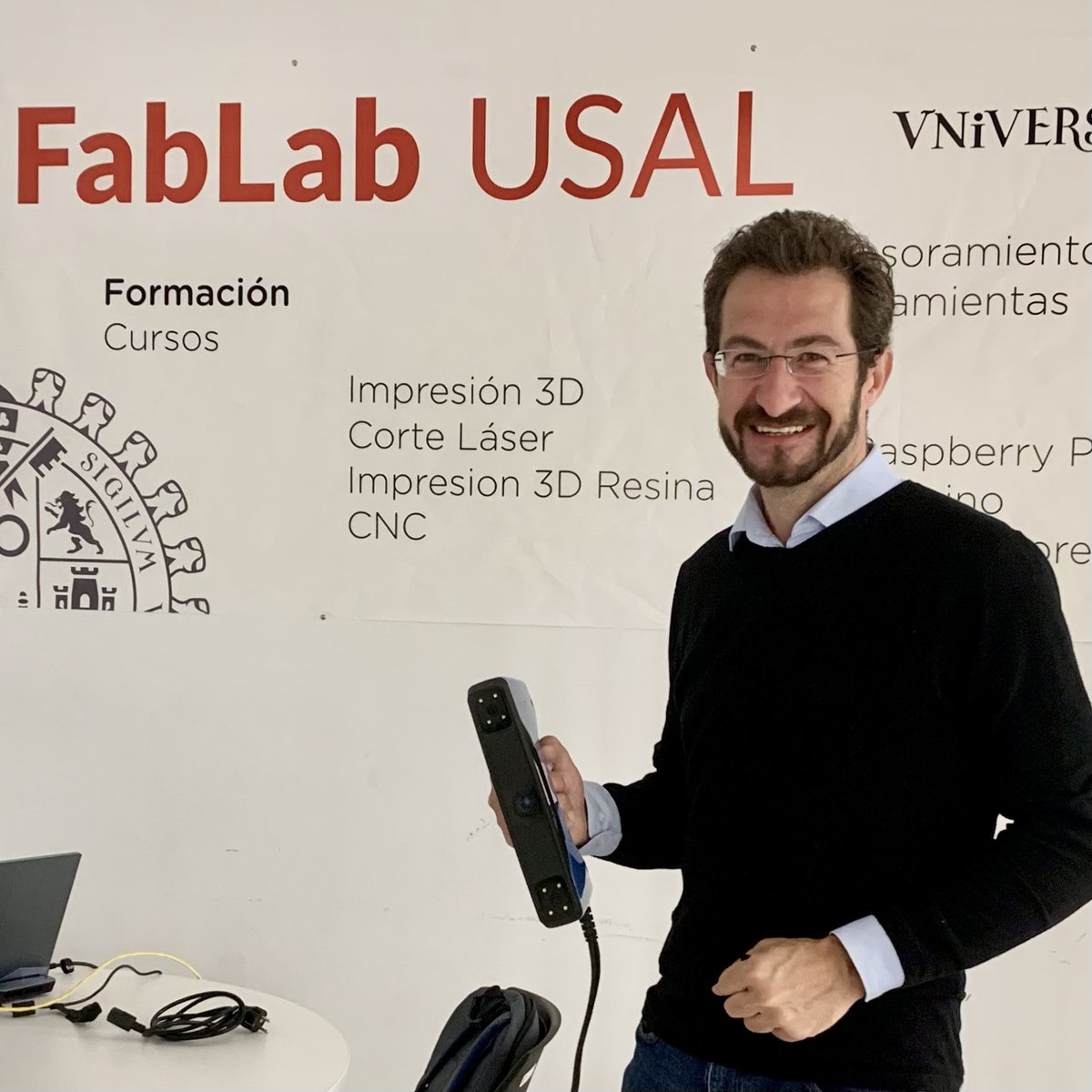 Guslannelongue's tweet image. Mañana de formación en FABLAB Usal. Escáner 3D nuevo en Peñuelas.  Gracias a todos los participantes de Salamanca, Ávila, Zamora y Béjar. #usal #FablabUsal #tcue