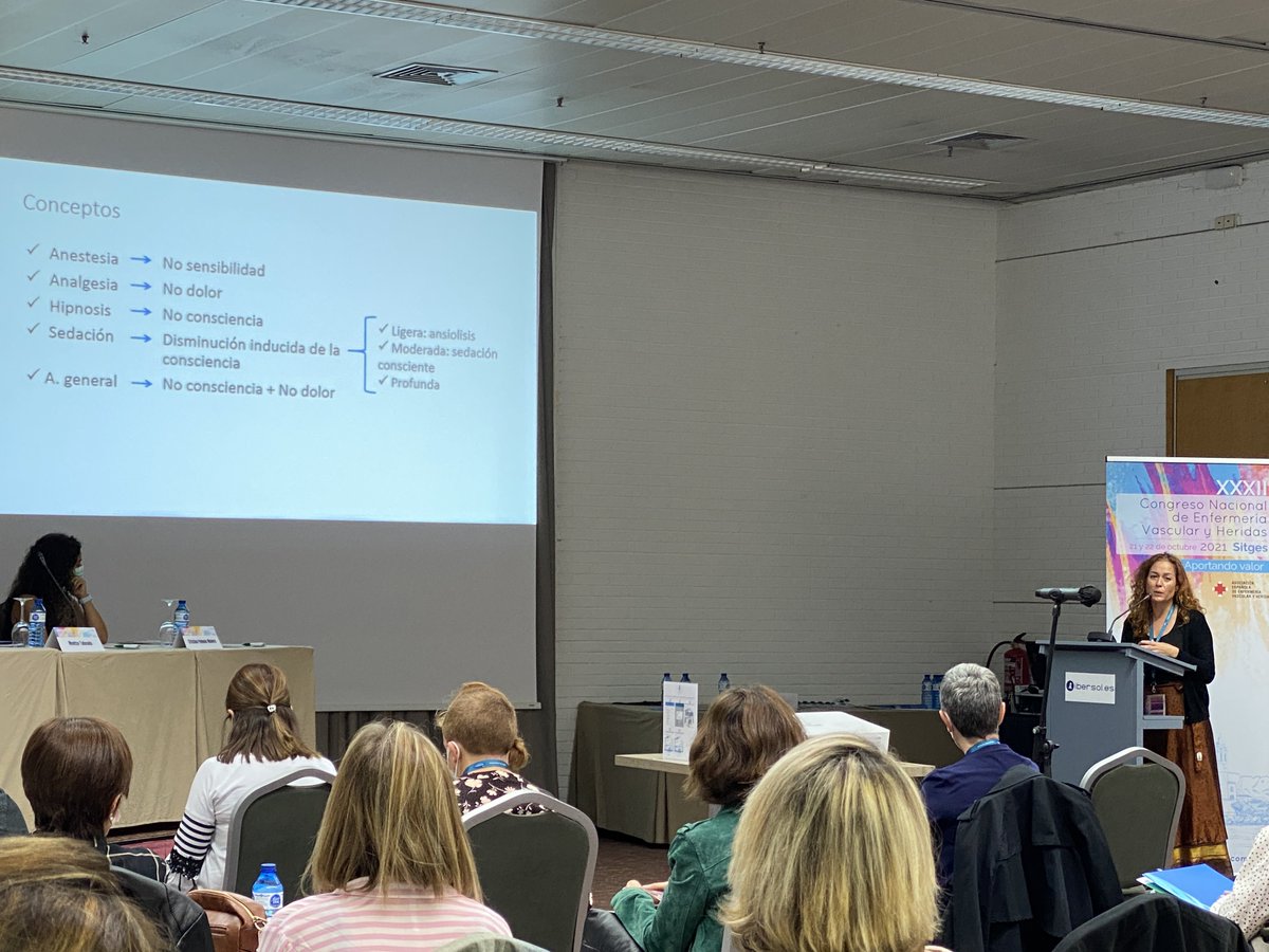 AEEVH_es's tweet photo. Dña. Elia Alonso nos expone el manejo de la sedación consciente vs sedación profunda en #AEEVH21 https://t.co/YRfS3k4dvC