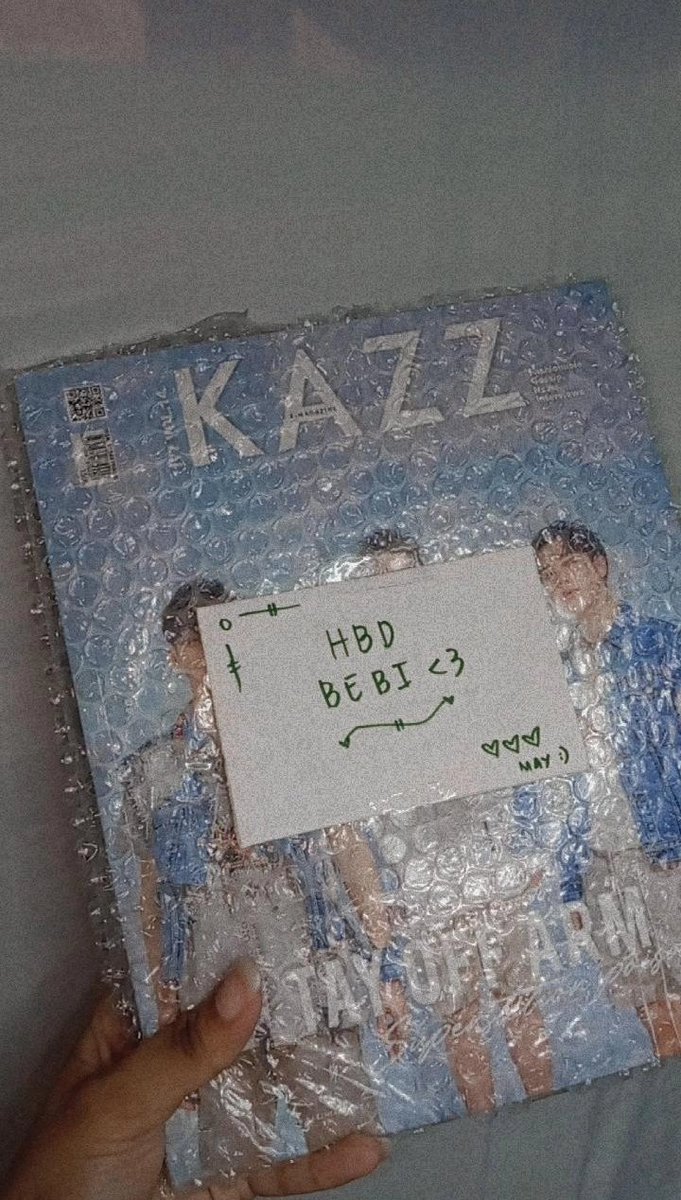 hoe4gun's tweet photo. kazz mags arrived todayy tysm sa artsy kong madam @httpsoffgun handle with care talaga dito sa kanya kaya paalaga na din kayo 🥳 chz sa uulitin madam pero sa kpop na tayo magbudulan 😋 https://t.co/PaFLpp9kpc
