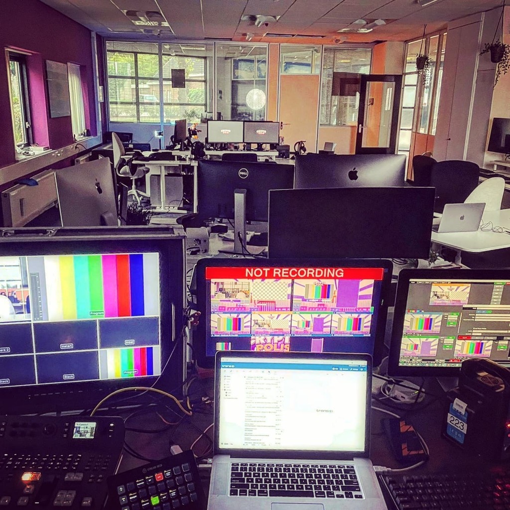 Last week we had a good livestream for the #crypto world. Thnx to the folks of @cfxdigital and @cryptopolisgame

#sony #blackmagicdesign #fx6 #vmix #livestreaming instagr.am/p/CVSRqDfM3Lh/