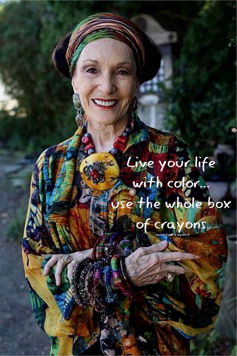 LifeWithJohn's tweet photo. Live your life with color...use the whole box of crayons. 🖍 ~ #Life #inspiration https://t.co/3kuMLnKWb8