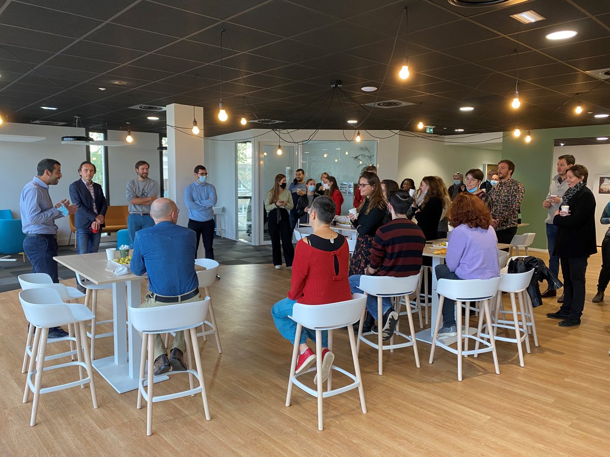 [Quadri] Premier petit-déjeuner d’accueil

📢Ce matin marque le début d'une belle histoire :
Premier petit-déjeuner d'accueil de la pépinière du #Quadri 😍.

Au programme :
- Présentation des projets à venir💡
- Présentation de chaque entreprise présente au Quadri 🌱
