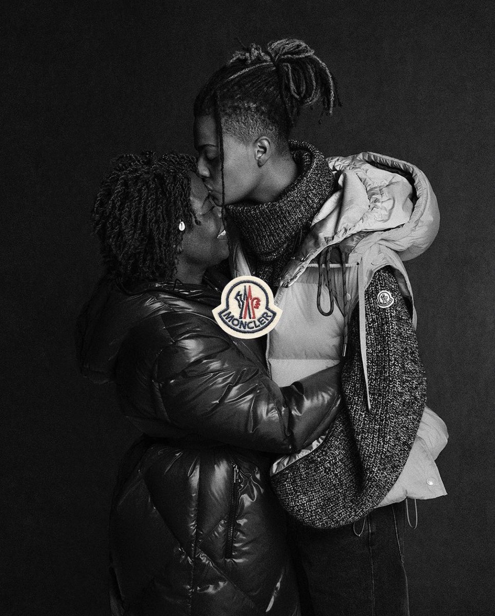 alchimistfr's tweet image. 📸 Lala &amp;amp;ce et sa mère Noëlle nouvelles égéries de la dernière campagne Moncler.