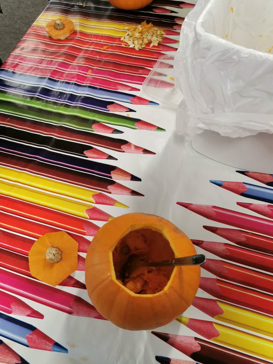 Cantonian_Base's tweet image. Tweet 1 of 3:
A spooktacular morning with @MissAPhillips11 🎃 our pupils have enjoyed a sensory session based around pumpkin carving !! Special thanks to all the TAs who supported Miss with her lesson 😀 #accessbase #sensorysession #successforall #handsonlearning