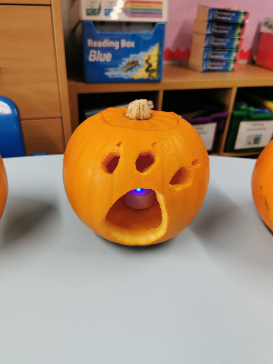 Cantonian_Base's tweet image. Tweet 2 of 3:
A spooktacular morning with @MissAPhillips11 🎃 our pupils have enjoyed a sensory session based around pumpkin carving !! Special thanks to all the TAs who supported Miss with her lesson 😀 #accessbase #sensorysession #successforall #handsonlearning