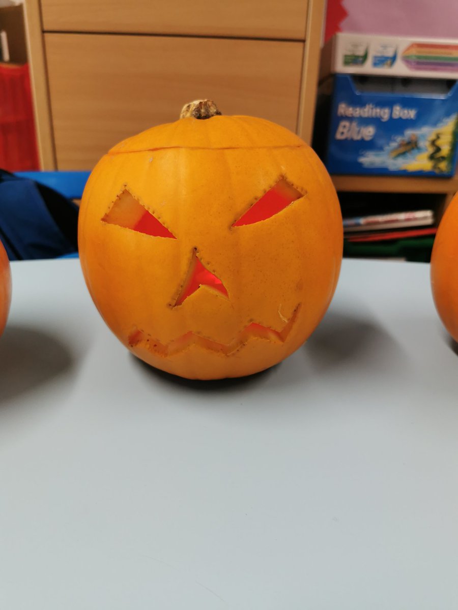 Cantonian_Base's tweet image. Tweet 2 of 3:
A spooktacular morning with @MissAPhillips11 🎃 our pupils have enjoyed a sensory session based around pumpkin carving !! Special thanks to all the TAs who supported Miss with her lesson 😀 #accessbase #sensorysession #successforall #handsonlearning