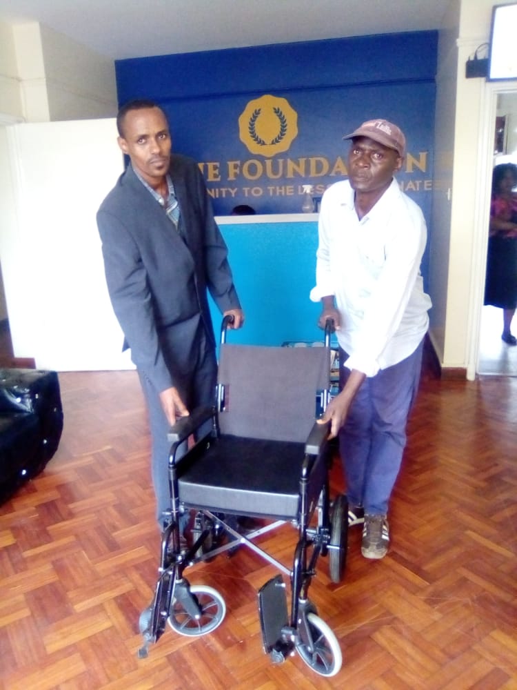 KenyaRavine's tweet photo. Today, Silas Rabhayo and Elias Tinega received a wheelchair from Ravine Foundation Kenya on behalf of Rahma Mohammed, a 16-year-old living with disability.

#disabilitysupport #disabilityrights 

https://t.co/PsKzuyqPJj https://t.co/nyUmXZxq0s