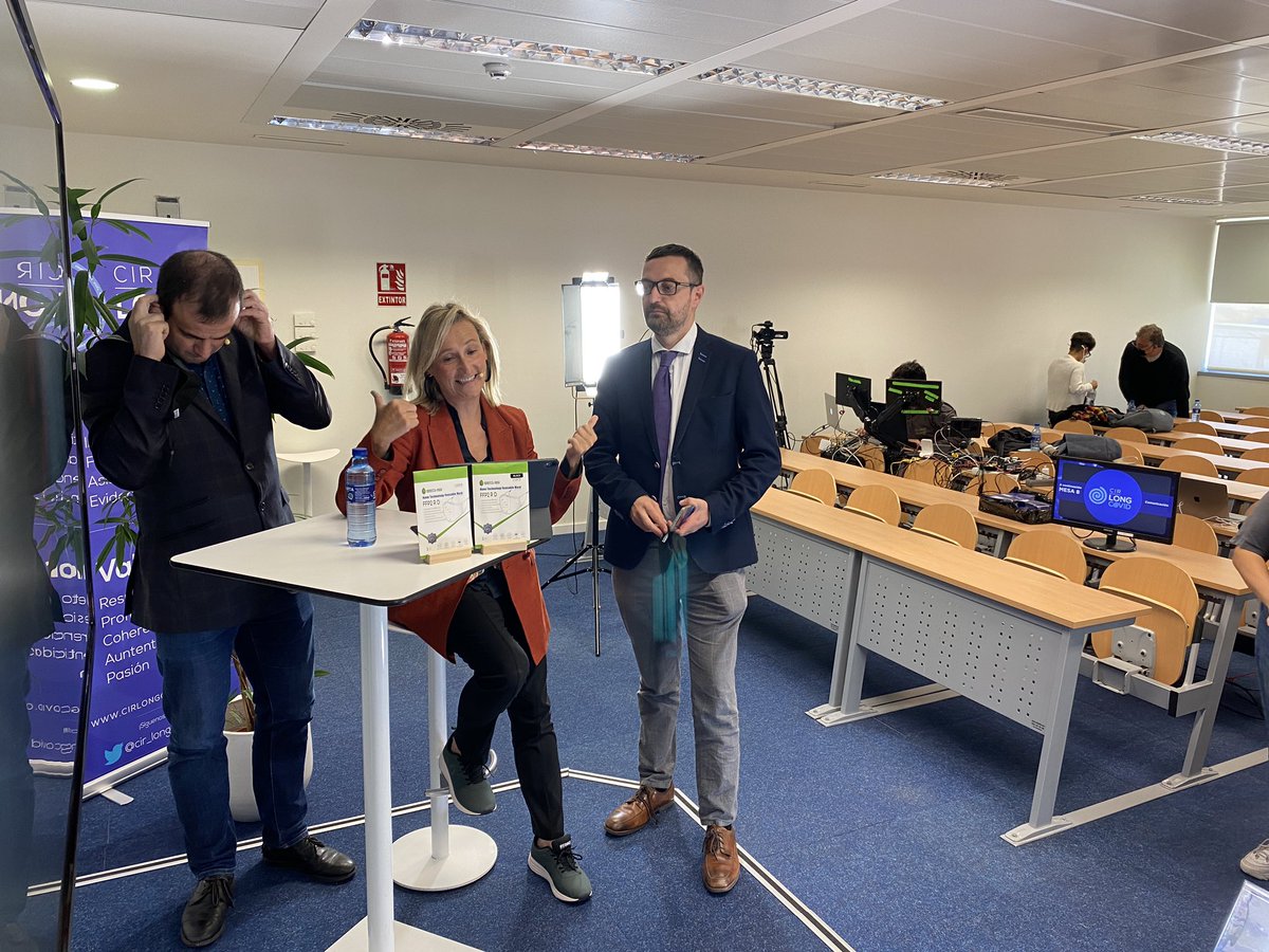 Mesa de Comunicación. Brutal, otra vez.. <a href="/CIR_LongCovid/">🟣 CIR LongCovid</a> <a href="/IsabelDuran_/">Isabel Durán</a> <a href="/anadeluis/">Ana De Luis</a> <a href="/JordiSwiss/">Jordi Serrano Pons</a> #COVIDPersistenteRETOSCIR