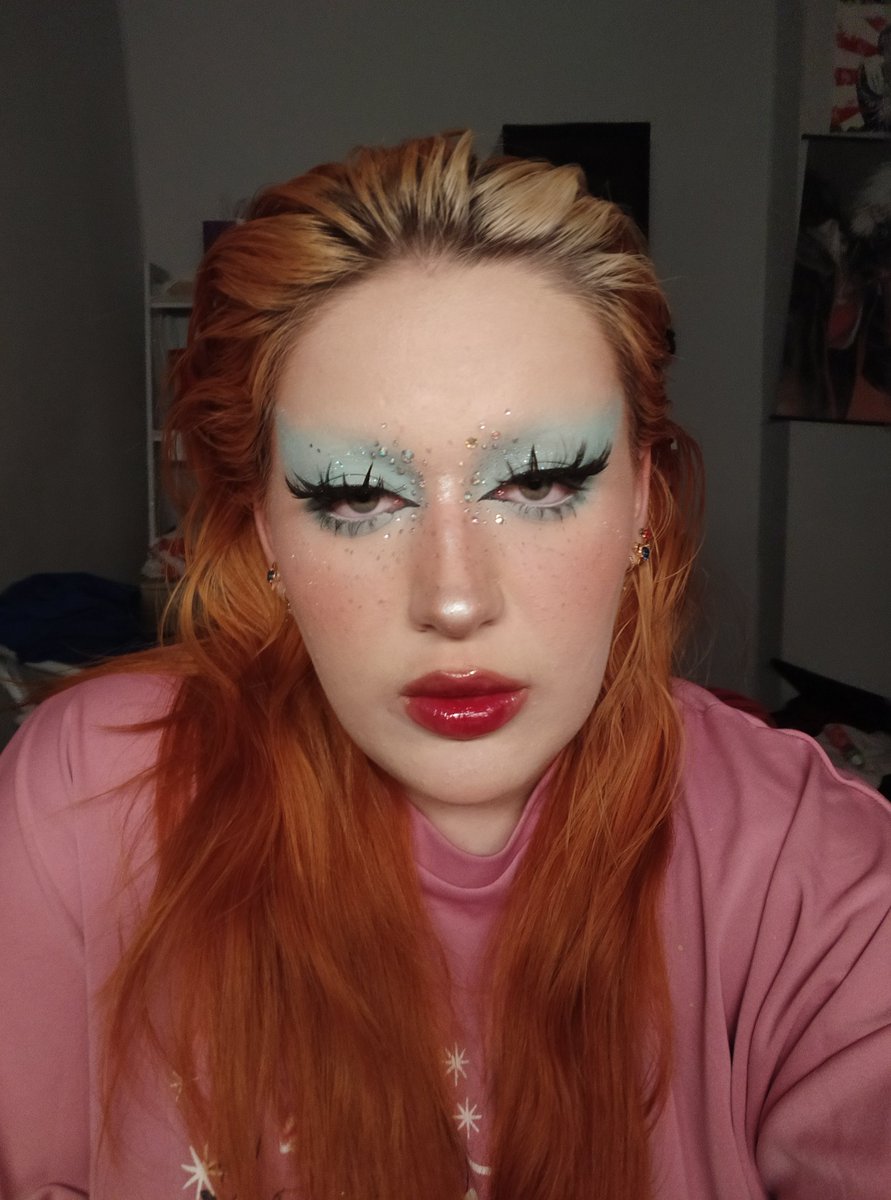 limoncurd_'s tweet photo. Ca fait super longtemps j'ai rien poster 😔 du coup c'est un peu vieux mais je l'aime ce make up https://t.co/7JbE9KHBvn