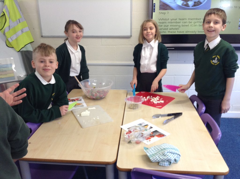 Hoylake Holy Trinity School tweet media