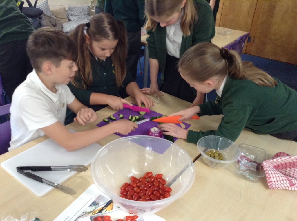 Hoylake Holy Trinity School tweet media