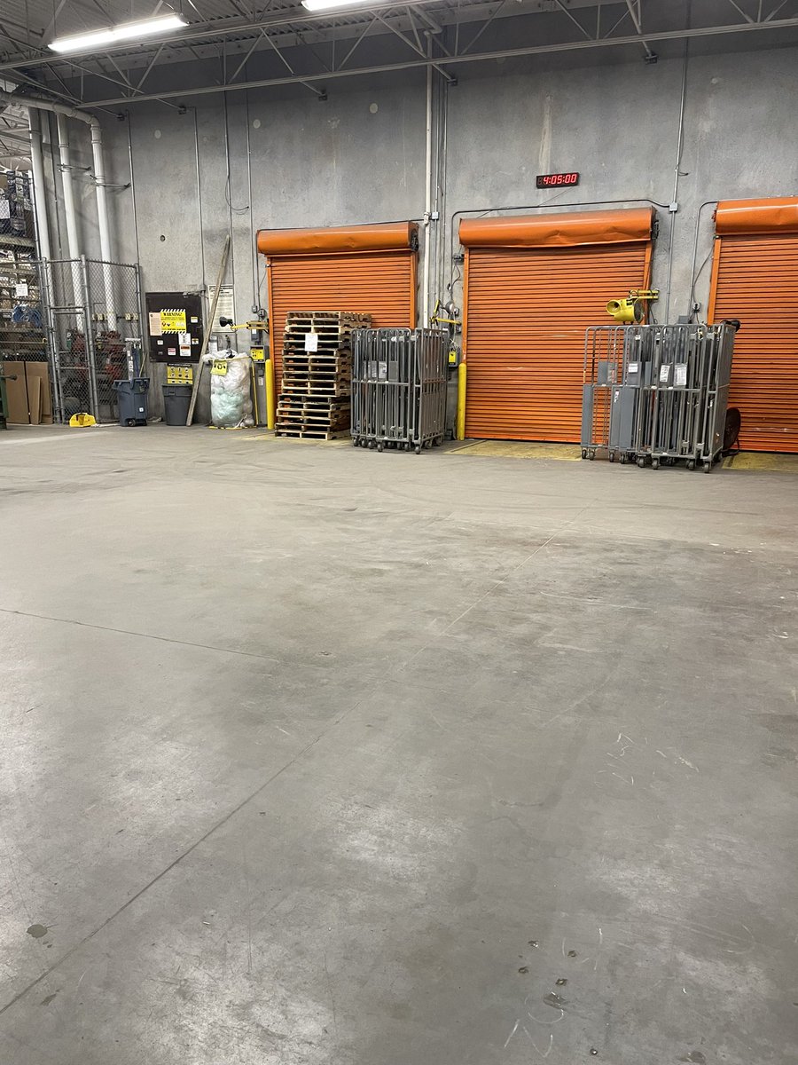 shelbyrenee1964's tweet photo. Another productive overnight and receiving is clear and ready for our next 2 trucks! Even when we are short handed my team picks up the slack and we are able to #MoveThatFreight #SWBest #NoExcusesJustResults @EC_WrightJr_THD @lishahuntington @dmitriyshevc11 https://t.co/6MWdzODwbz