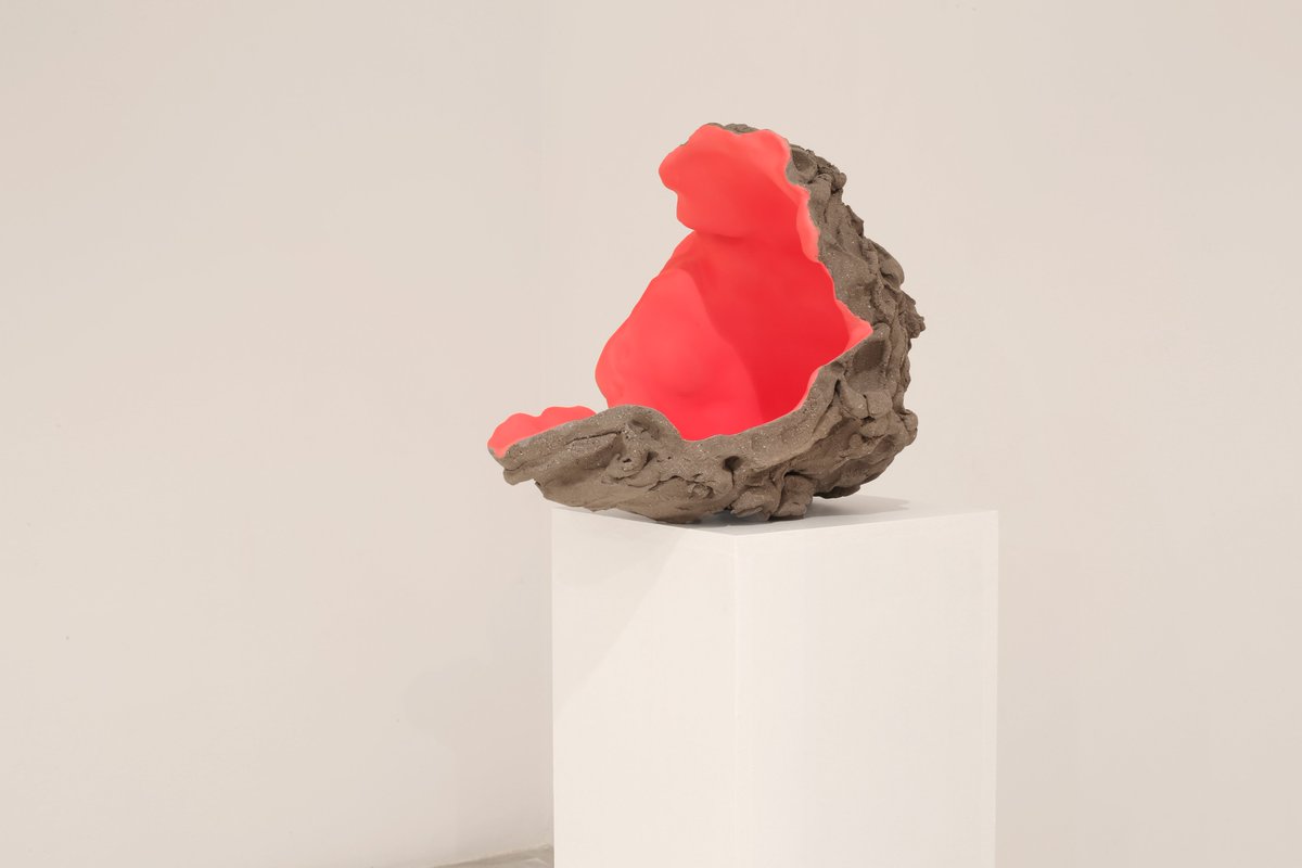 galeriaPNB's tweet photo. JM. #TeresaSolar reminds me of K.Vonnegut “All time is time. It does not change. It does not lend itself to warnings or explanations. It simply is. Take moments for what they are, moments, and soon you'll realize that we are all insects trapped in amber.”
https://t.co/hawAR0JyiZ https://t.co/gIxKa2fK5M