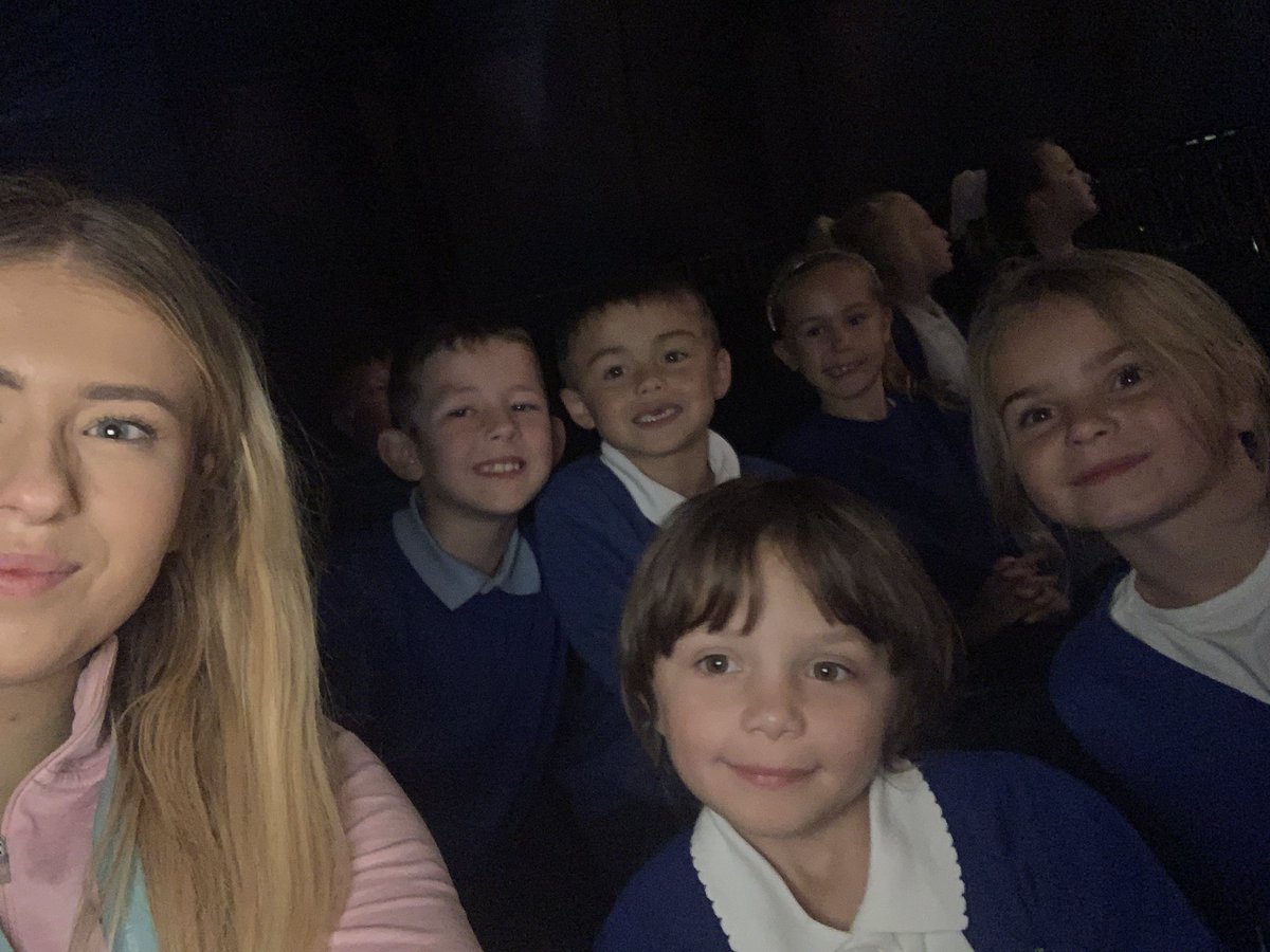 miss_bennett20's tweet photo. 3B have shown lots of resilience in ballet this term. They particularly enjoyed their trip to the Globe Theatre at the Pleasure Beach to watch students from the Royal Ballet School perform 🩰 @Year3_Layton20 @RoyalBalletSch https://t.co/k7LEDnCWsW