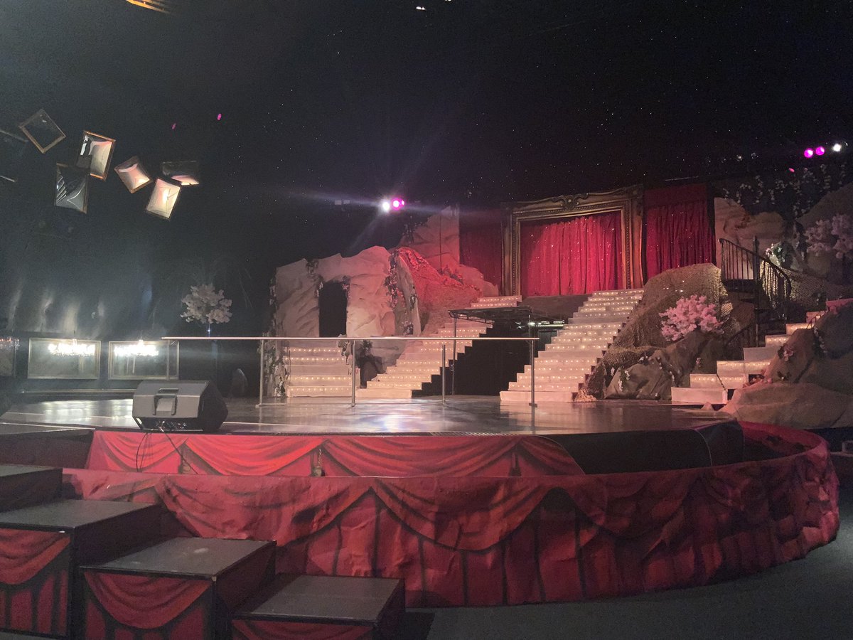miss_bennett20's tweet photo. 3B have shown lots of resilience in ballet this term. They particularly enjoyed their trip to the Globe Theatre at the Pleasure Beach to watch students from the Royal Ballet School perform 🩰 @Year3_Layton20 @RoyalBalletSch https://t.co/k7LEDnCWsW