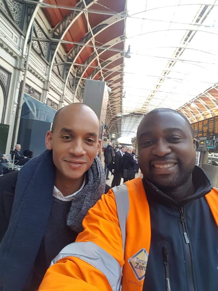 taadelodun's tweet photo. I can walk on the streets of London and bump into an MP (equivalent of a Nigerian Senator) walking on the street. We can talk and chat for a few minutes. They will even shalaye what they are working on presently. We want that in our country too. Thats not too much to ask. #Tbt https://t.co/LRWxA2QQ8h