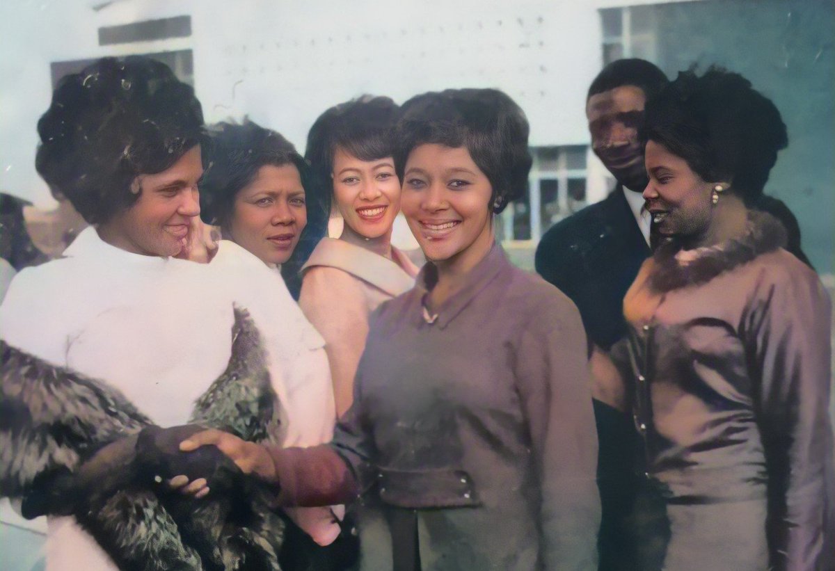 Feliciamabuza's tweet image. Memories!

#EYETHU Cinema was where we went to enjoy great shows in the 70s. My most memorable ones were enjoying shows by #PercySledge and #StellaStar, #BrookeBenton, and local shows like #GibsonKente's play, #Sikhalo.

This picture was taken at an event at #Eyethu in Mofolo.