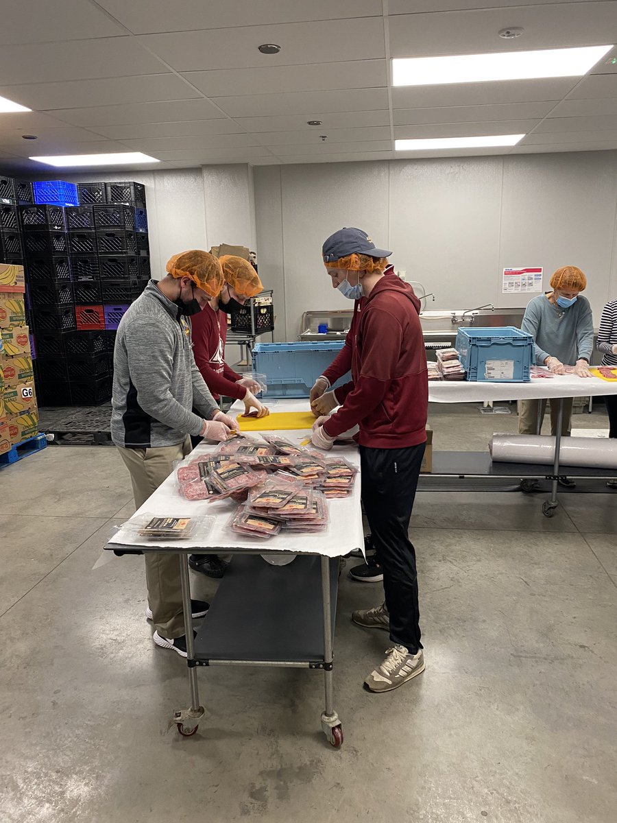 AQ Men's Basketball tweet media