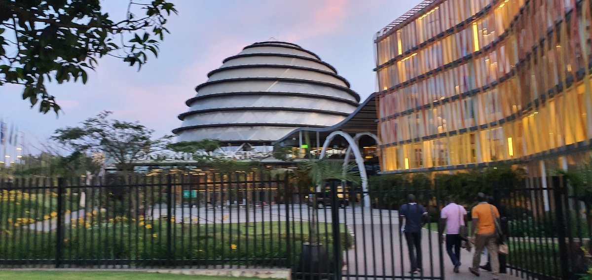 JeanThetika's tweet photo. Hier nous sommes intervenus à la  SAM2021# à Kigali Convention Center. Nous avons partager notre vision sur le rôle de coopératives financières dans le renforcement de la résilience de leurs clients..un sujet majeur à cette période de crise sanitaire. https://t.co/Tb06SH62R8