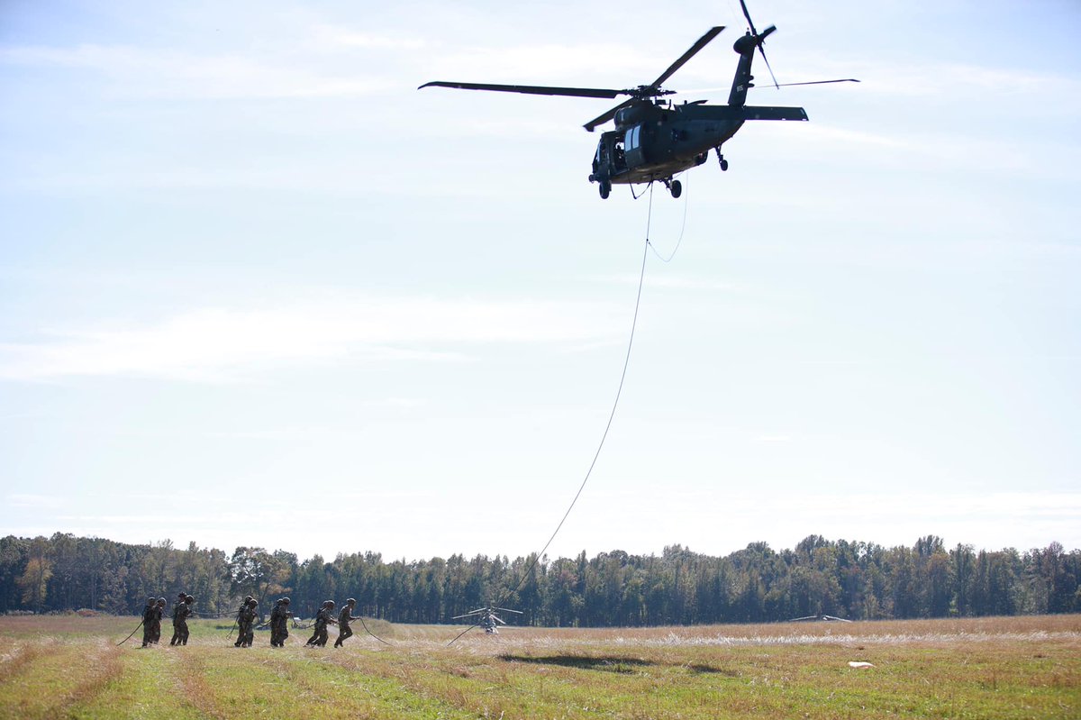 USArmyWHC's tweet photo. #Soldiers from @101Bastogne demonstrated their skills and knowledge by conducting Special Purpose Insertion Extraction (SPIES) today with the @101CAB. 

#Readiness #Ready2Fight #ArmyTraining #ArmyTeam #Soldiers #USArmy @101stAASLTDIV @USArmy https://t.co/OGZIO3obio