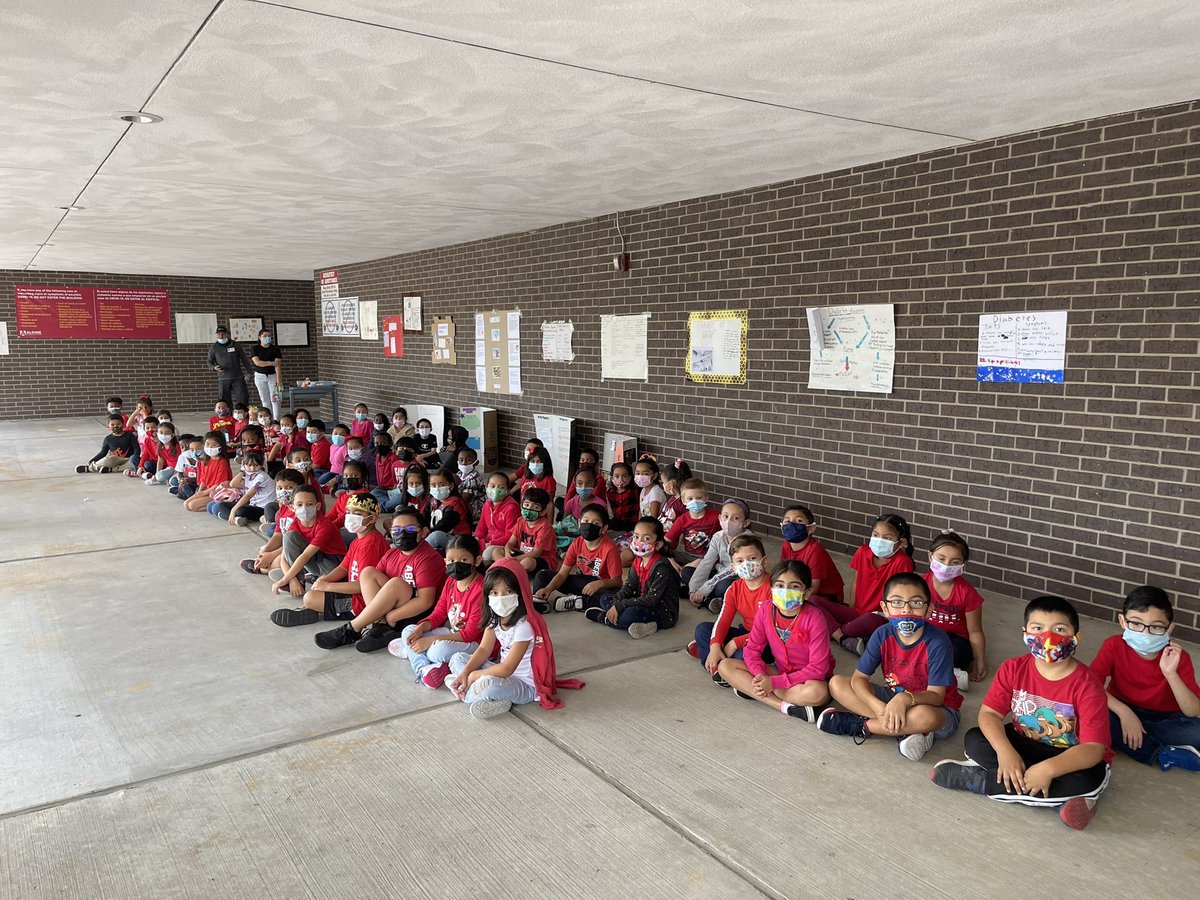 Wearing red for kindness- Character counts <a href="/CHARACTERCOUNTS/">CHARACTER COUNTS</a> @WilsonES_AISD #WEshine