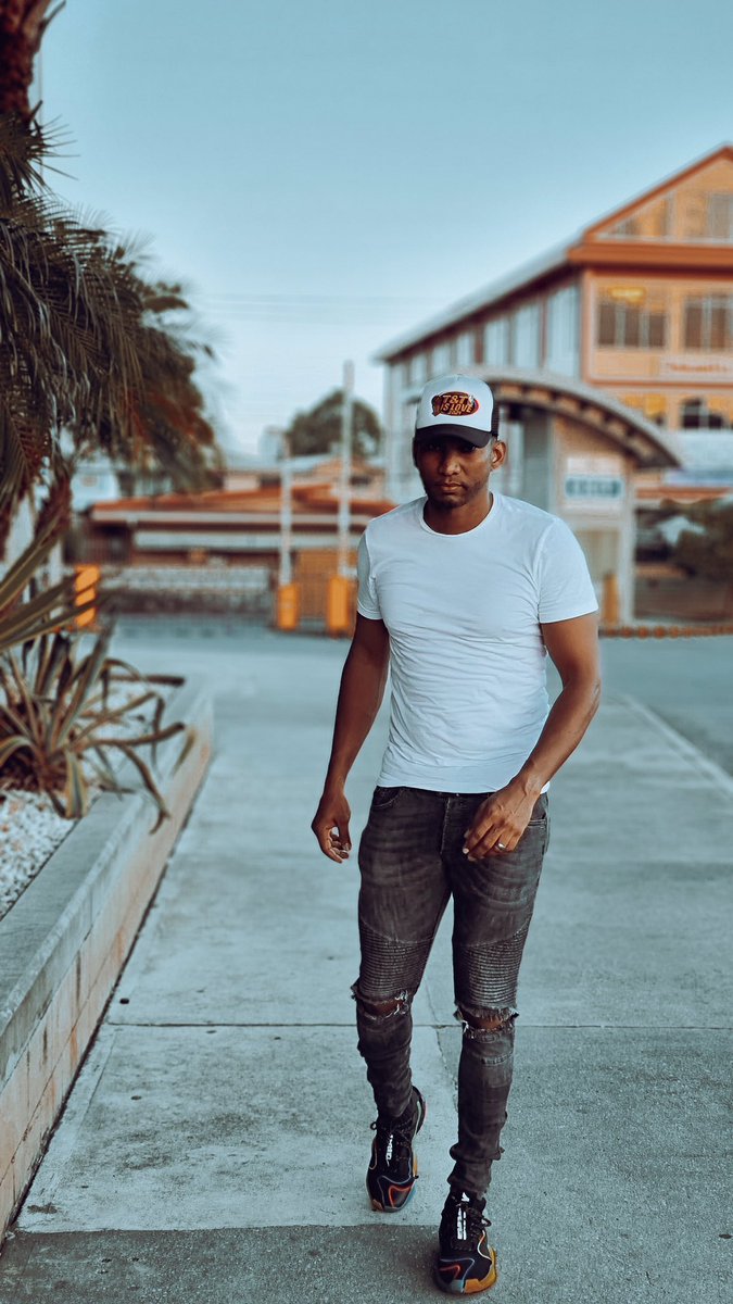 DitchFashion's tweet photo. As tough as the past year and this year has been, we still think 2021 is our championship year, so many personal battles being won 💪🏾 #WeGiveThanks⚡️
Price of 🧢: $300TT
Model: @yosef_9148
#DitchFashion #TnTIsLove #LoveIsTheCode #TruckerHat #UrbanFashion #Fashion https://t.co/pA4zmGC1S6