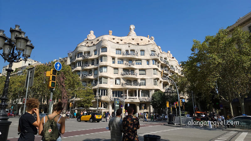 AlongaTravel's tweet photo. Sorry, I am late to join! #Top4Theme with #Top4Iconic. emblematic sights
Monte Carlo, Monaco. Casa Mila (La Pedrera) Barcelona. Balanced Rock, Arches, Utah. Pena Palace, Sintra, Portugal.
@Touchse
@CharlesMcCool
@perthtravelers
@Giselleinmotion https://t.co/8mR1RmAzp1