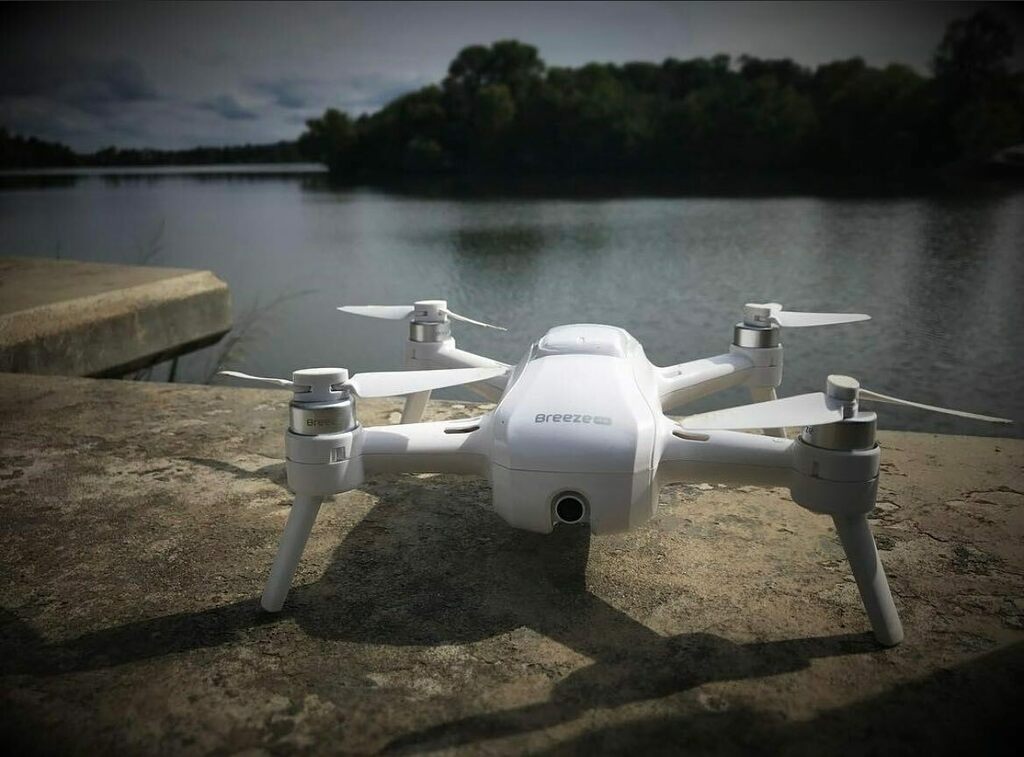 taxir_fly's tweet photo. A shot of Yuneec Breeze
drone.😃
.
.
@idriracing
@indian_flying_community
@indian_robotics_community
@drone_acharya
@flyingsid0g
@uncertain_ fov
@fov.pilot.india
.
.
#dronesafety #antidrone #droneofficial #dronevideos
#dronedose #dronedeliveryservice … https://t.co/mMeIk9cJt3 https://t.co/CCiFUQaaLe