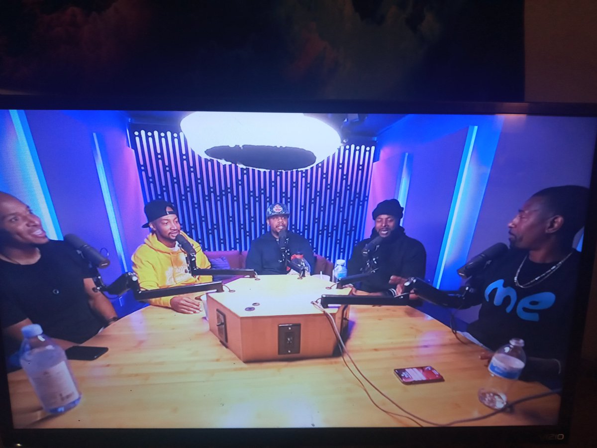 MzEyez2U's tweet photo. @TonyBakercomedy 

I don't care what these guys talk about I'm here for it! 😊 #daddyissues https://t.co/68JWdgYfRF