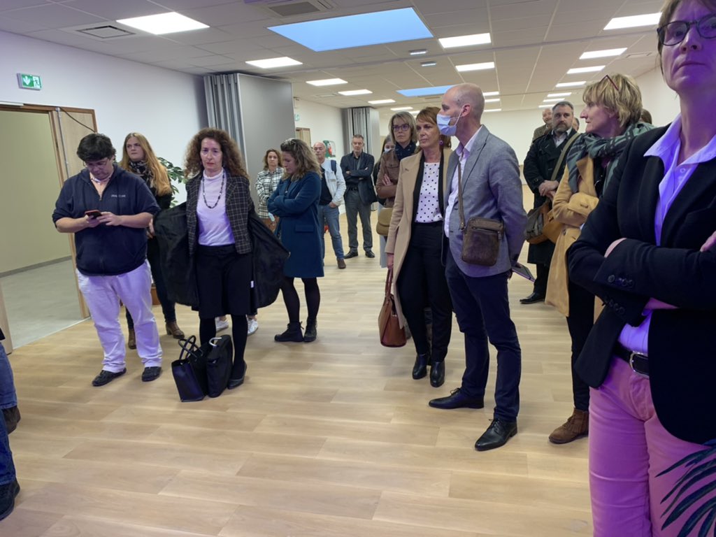 sylvie_beauvois's tweet photo. 👏🏻👏🏻😃Bravo à l’@IRFAAPISUP qui inaugure son Nouveau Centre et opère un nouveau virage, adapté aux entreprises, de centre de formations!!🚀 Vive l’#innovation! #metiers #peauneuve #seformer @letudiant https://t.co/5HP1RSRCrO