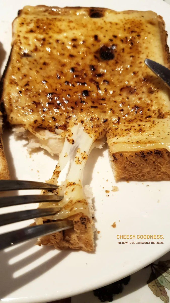 pollyyychan's tweet photo. When a blow torch is a Pastry Chef's best friend... Cravings done right! π§π₯ #cheesytoast https://t.co/9GjGHRK4j0