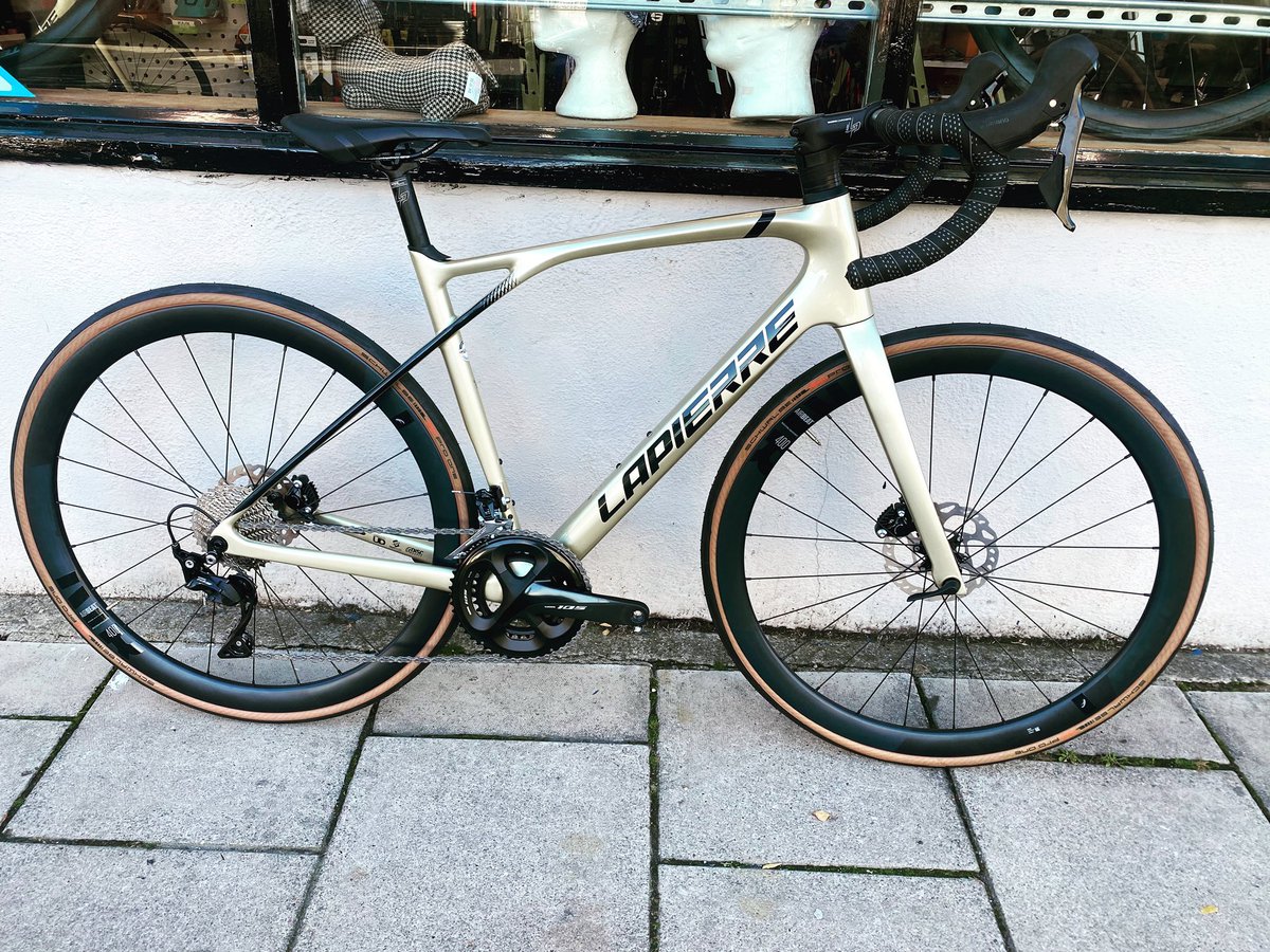 New Bike Day! #LapierrePulsium5Disc #LoveATanWall