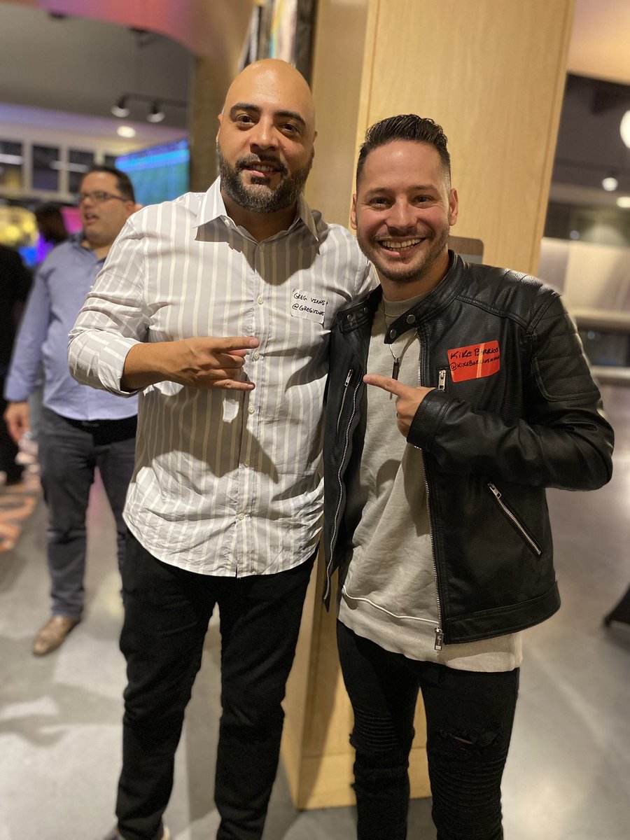 KikeMusica's tweet photo. #AboutLastNight compartiendo nuevamente con mi familia de @symphonicdist en el #CreativeConnections anoche! ❤️‍🔥⚡️✨ @SymphonicLatino @GregVinas https://t.co/aRv0iAyRGB