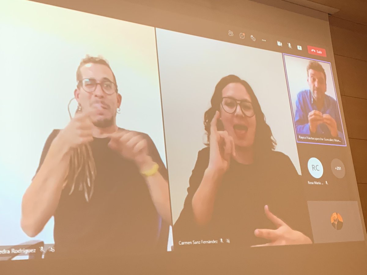 Grade Juanma!!! Interesantísima ponencia “El día a día del traductor/ intérprete sordo” <a href="/raycoilse/">Rayco H. González Montesino 🇮🇨</a> <a href="/gradoLSE_URJC/">Grado LSE URJC</a> <a href="/rmorenoro/">Ricardo Moreno-Rodriguez</a> <a href="/Silvia_SaaRod/">Silvia Saavedra Rodríguez</a> <a href="/Miriam_dv/">Miriam Díaz Vega</a> <a href="/JLLopezB/">José Luis López-Bastías</a> <a href="/Lourdes_Calle/">Lourdes Calle</a> <a href="/riid_llss/">RIID_LLSS</a> <a href="/CNSEinfo/">CNSE</a> <a href="/LaAccesibilidad/">La Ciudad Accesible</a> <a href="/FCJS_URJC/">Facultad de Ciencias Jurídicas y Sociales</a> <a href="/mariabaofente/">María Bao</a>