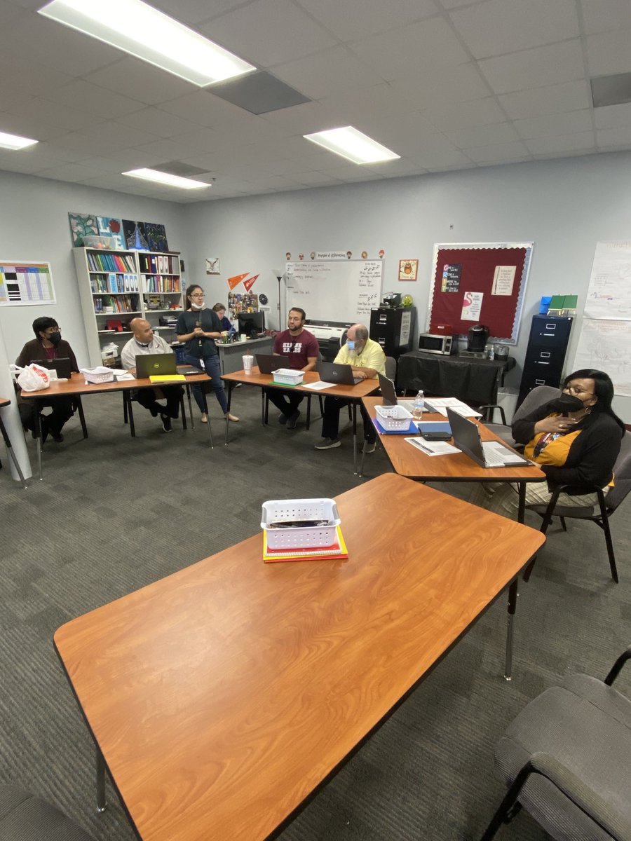 Hearne High School tweet media