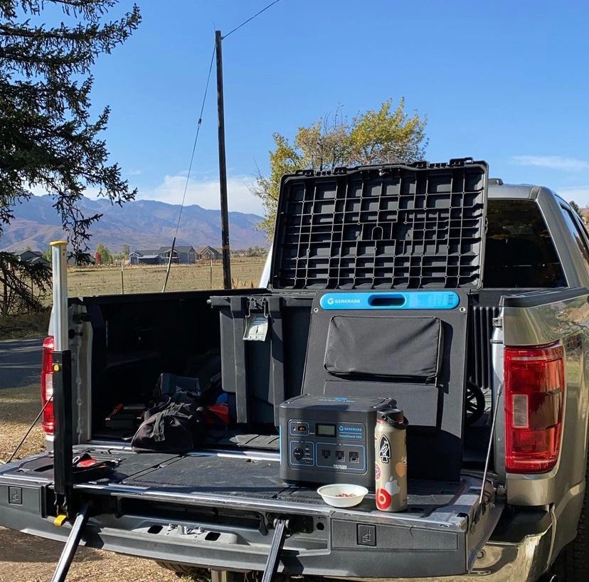geneversepower's tweet photo. Lunch breaks made possible, and productive with Generark!
Photo: @moira_and_me
#generark #portablepowerstation #solargenerator #solarpanel #solarenergy #renewableenergy #powersupply #generator #generarkpower #homepowerone #solarpowerone #homepower2 #solarpower2 #repost https://t.co/rkmj597SFa
