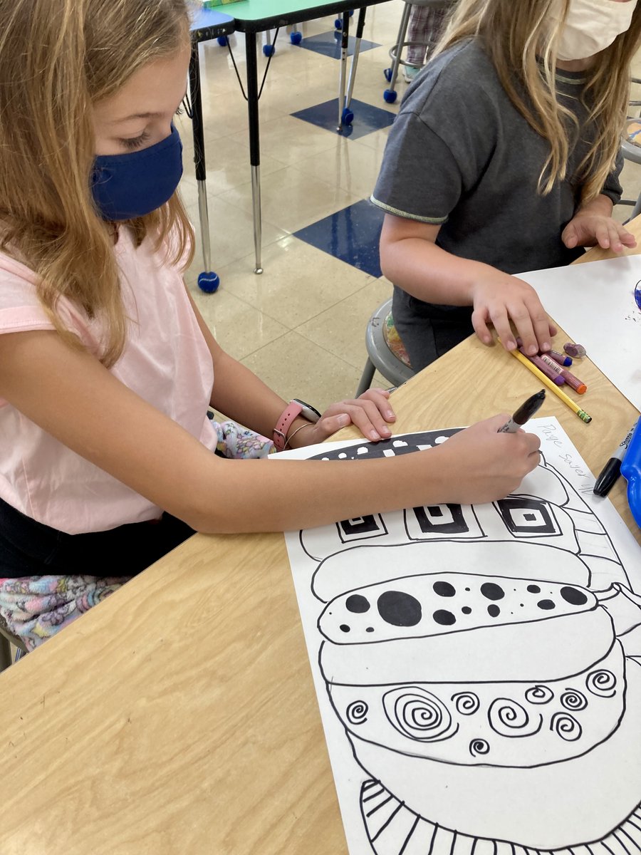 Discovering and discussing artists helps 4th graders <a href="/thedaterschool/">John Y. Dater School</a> realize that an artist reflects what they see in the world around them.  Students discovered why the contemporary Japanese artist, Kusuma, is an inspiration!  
@RSDNJArts 
#Kosama
#NYBotanicalGardens