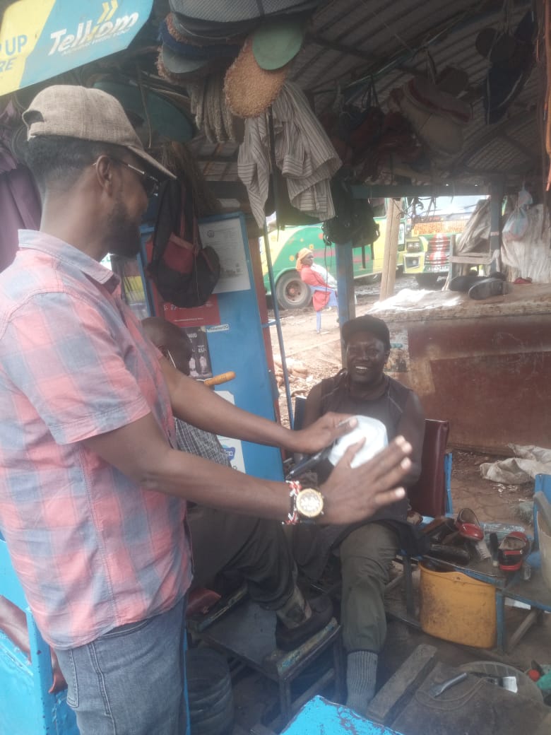 SiyadOska's tweet photo. Pride makes us artificial and humility makes us real.
Am humbled to interact with the my great people of CBD.
Good evening watu wangu.
#Mungumbele
#CBD1 2022 https://t.co/cqQT1M02MB