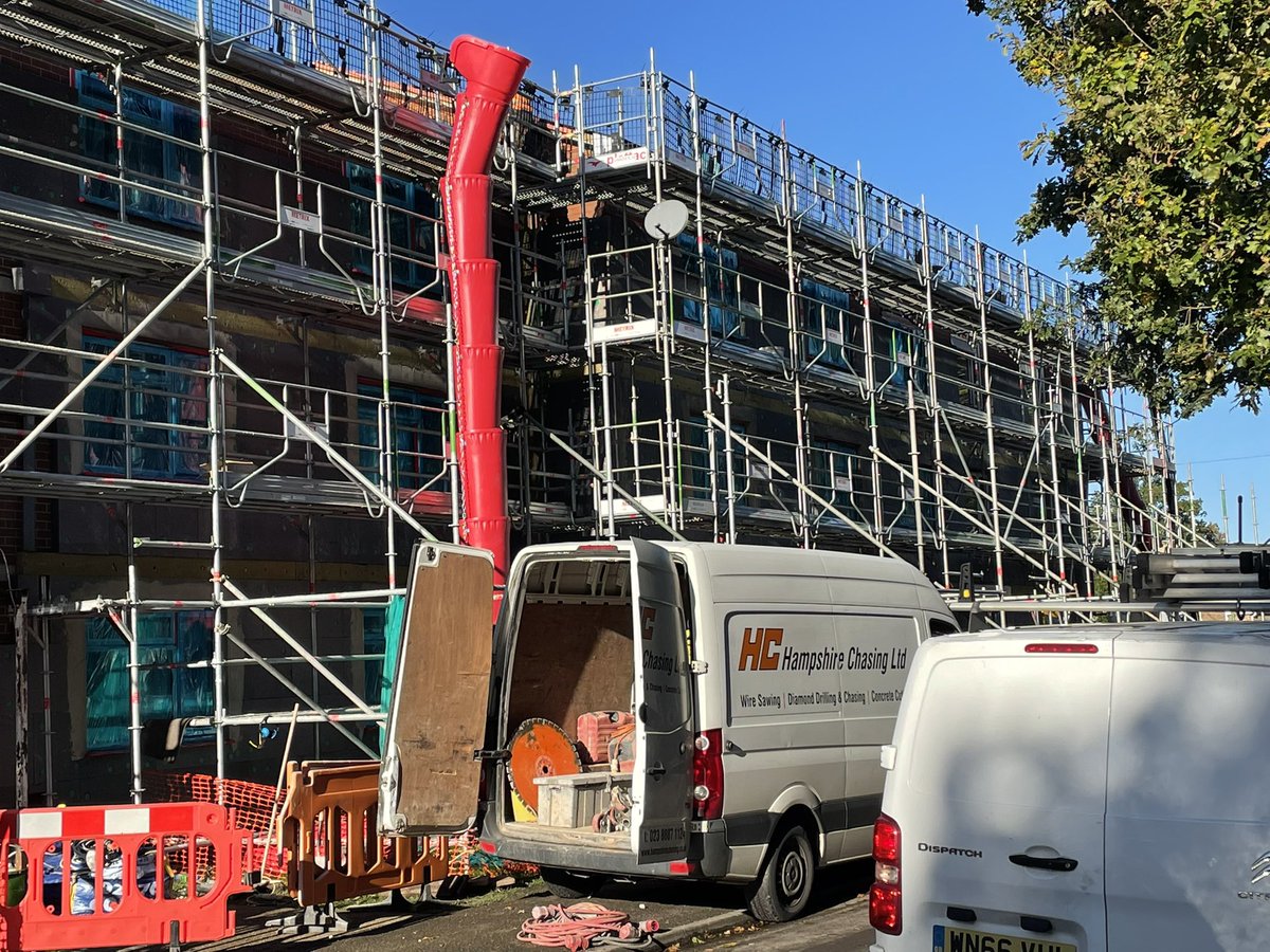 Scott_TRS's tweet photo. With 2 blocks all ready complete the TRS team are flying along with block 3 which is on course to be finished in 2 weeks. #EWI #Externalrender #thincoatrender TRS - The Rendering Specialists https://t.co/yXb6YTfU3Z