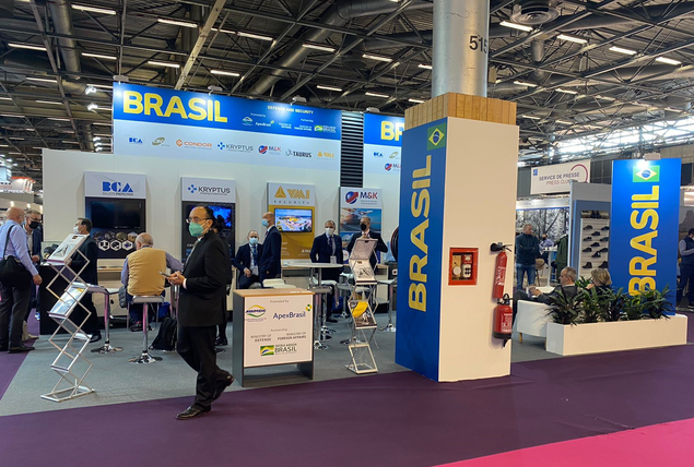 DefenseLrca's tweet photo. Milipol Paris: visitantes conhecem inovações brasileiras em armas, munições, proteção pessoal e segurança cibernética
#TaurusArmas #CBC #Kryptus #Condor #MeK #VMISecurity #BCA #tasa4 #TaurusUSA #JindalTaurus #ABIMDE #BIDS #ApexBrasil #MilipolParis
https://t.co/0EUKwmOw9Z https://t.co/Wo19A7SeeQ