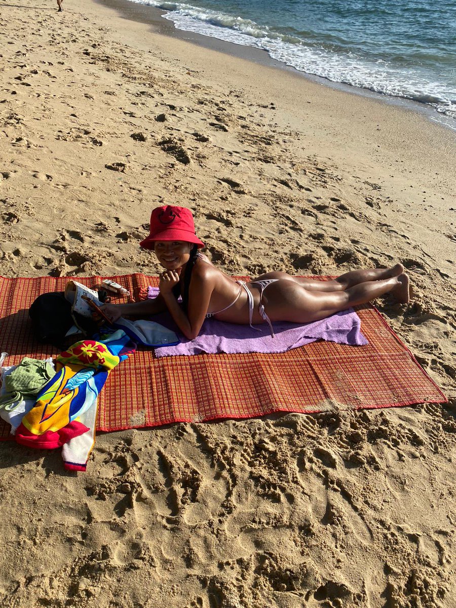 sweet_mini2's tweet photo. Topping up the tan 😎

https://t.co/wsXA7WEOOW

#thaigirl #pattaya #onlyfans #onlyfansmodel #tangirl #petite #thai #thaigirl https://t.co/KpweIiSMYj