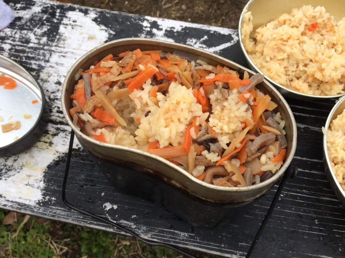 Y A S 祝bf1942 周年on Twitter 今日は日本陸軍の自国設計 国産アルミ製飯盒の採用123周年 明治31年 です 飯盒 の日 飯盒 飯盒炊爨https T Co Qtduzw2qfq Twitter