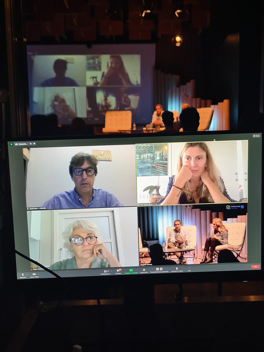 cambralleida's tweet photo. Taula d'experiències empresarials d'iniciatives que aporten valor al seu entorn i als seus clients
@cookiteca
@espaiquera
@manzaning
#linverd
#singularitat #antencióalclient #ànima #sostenibilitat #experiència #digitalizació https://t.co/bowoASuSjp