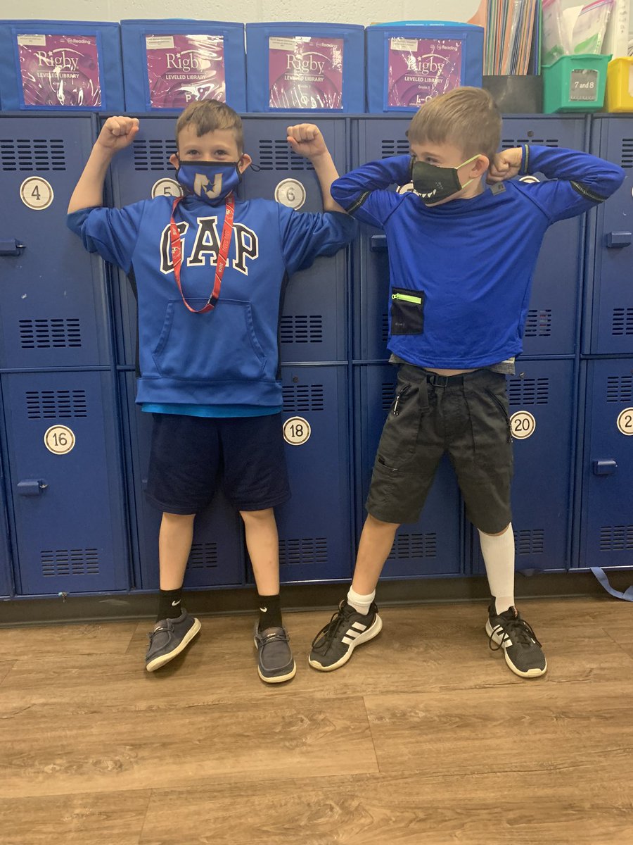 Sams_class's tweet photo. Digital Citizenship multiples day. (Copyright/plagiarism) #wcpstech #DigCitWeek https://t.co/Vd6OZ19dtJ