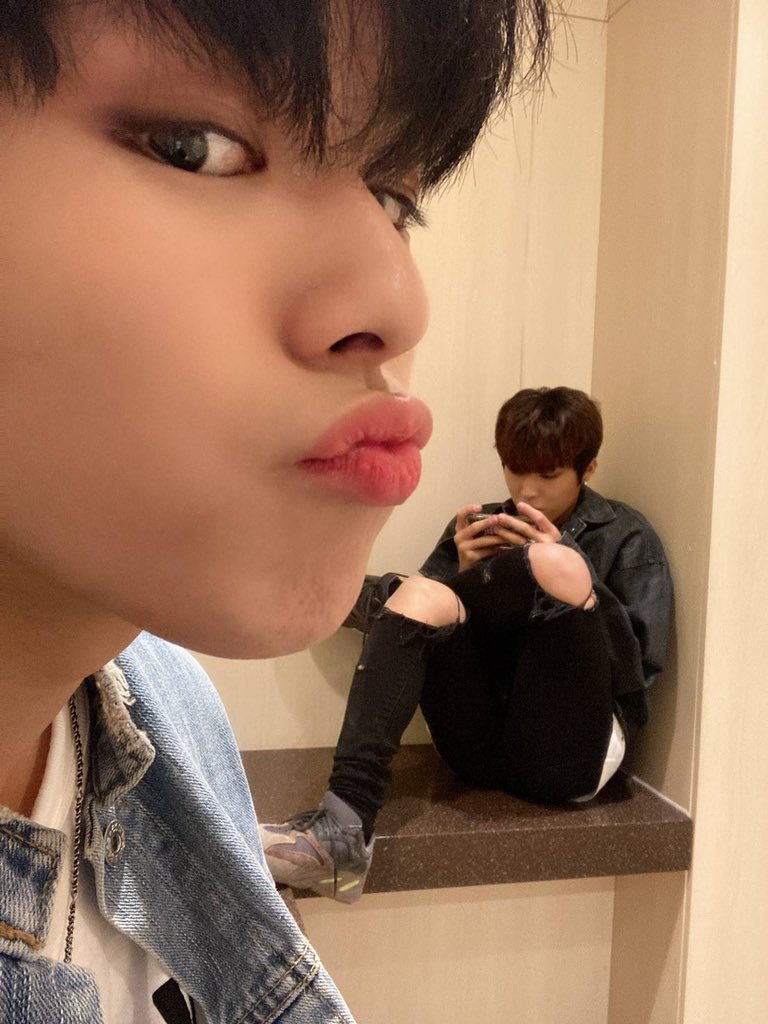 jaewoofile's tweet photo. what makes jaehyuk &amp; jeongwoo bond so special is that theyre like the reflection of each other. their dynamic rlly pass of as siblings thats what makes us love them even more 😢 https://t.co/bAejJmoyaA