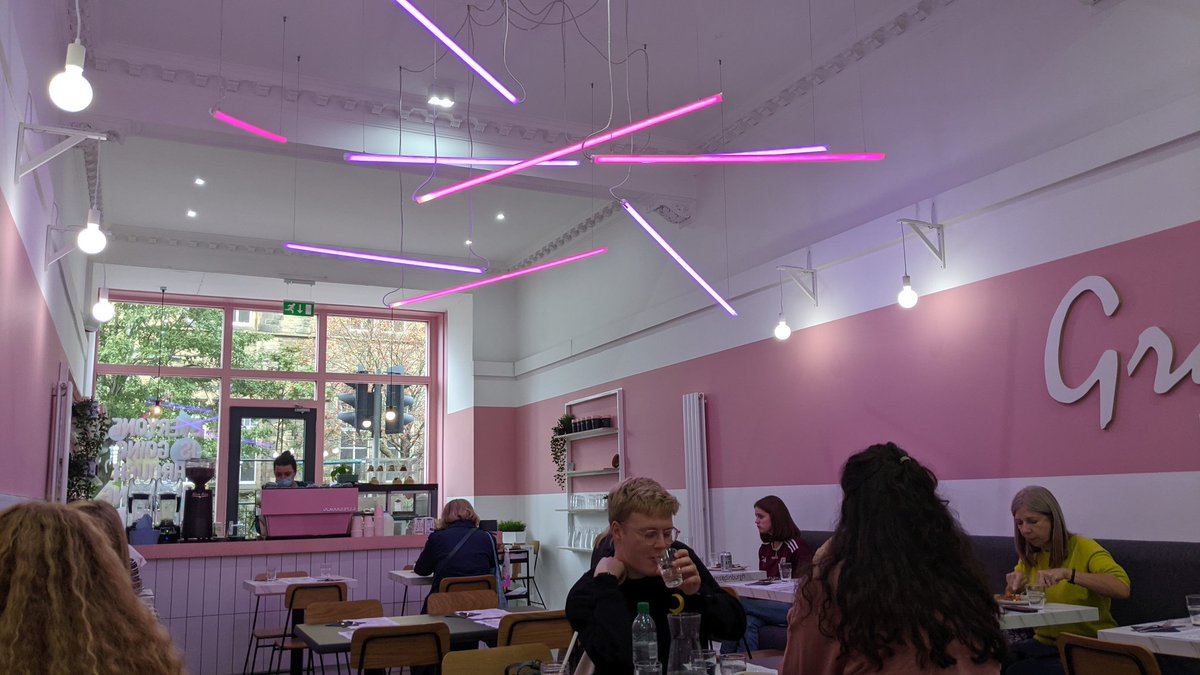 Edin_Reviews's tweet image. First @GramsEdinburgh trip. Looks great inside.