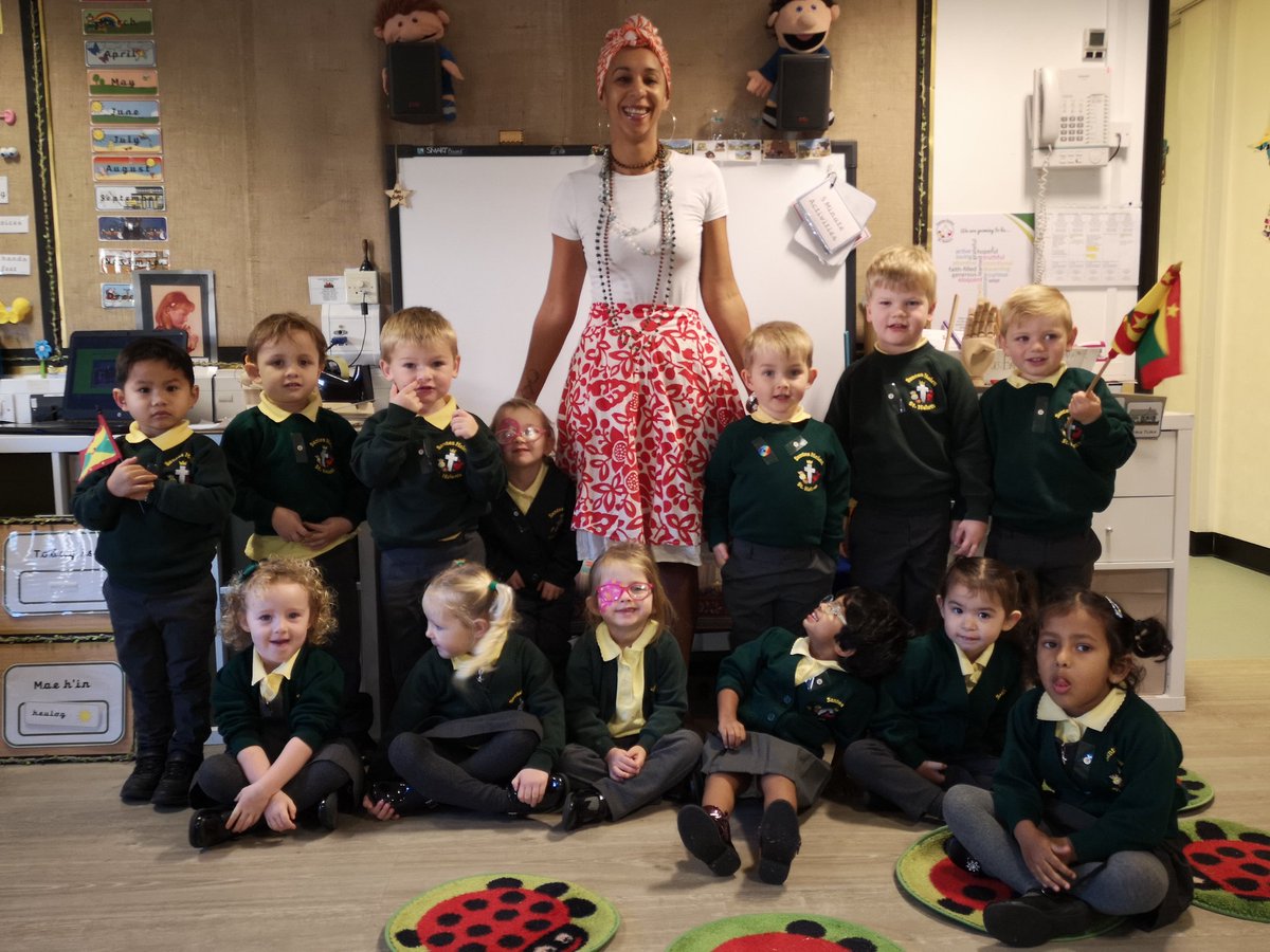 sthcpsbarry's tweet photo. #MeithrinAM have recognised #Blackhistorymonth this morning. Our very own Miss Stroude told us all about her family, who lived in Grenada🇬🇩 and their story of moving to Wales. Diolch Miss Stroude, we really enjoyed your presentation 👏😀 https://t.co/seYh6R9gHP