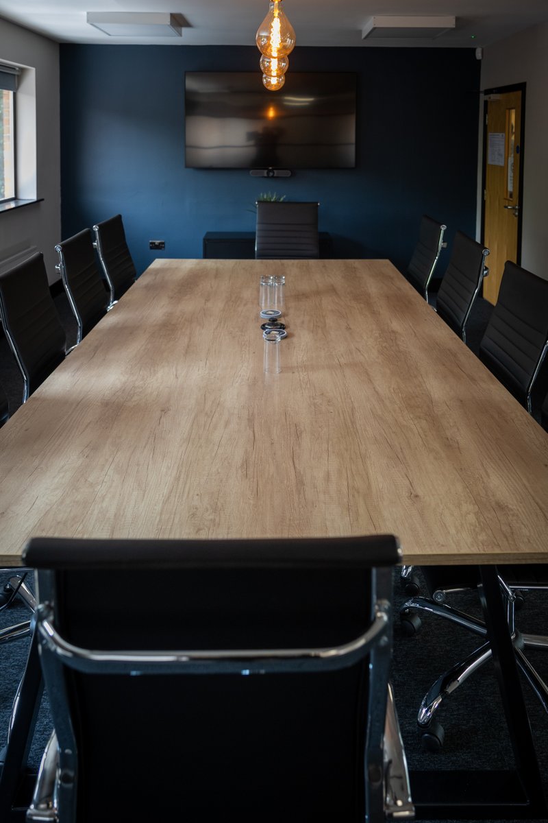 Our meeting rooms are open to everyone, not just Hive members? Any business can take advantage of our 75", 4K HD 😮 screen (for a small fee) - perfect for running training sessions. Give us a call 📞 01472 252780 #business #facilities #meeting #training #conference #coworking